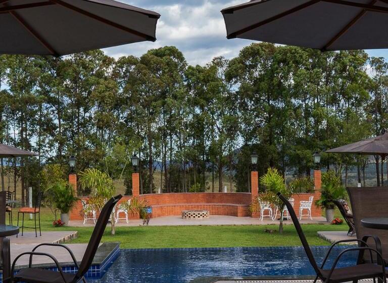 پانسیون Estancia Jacy