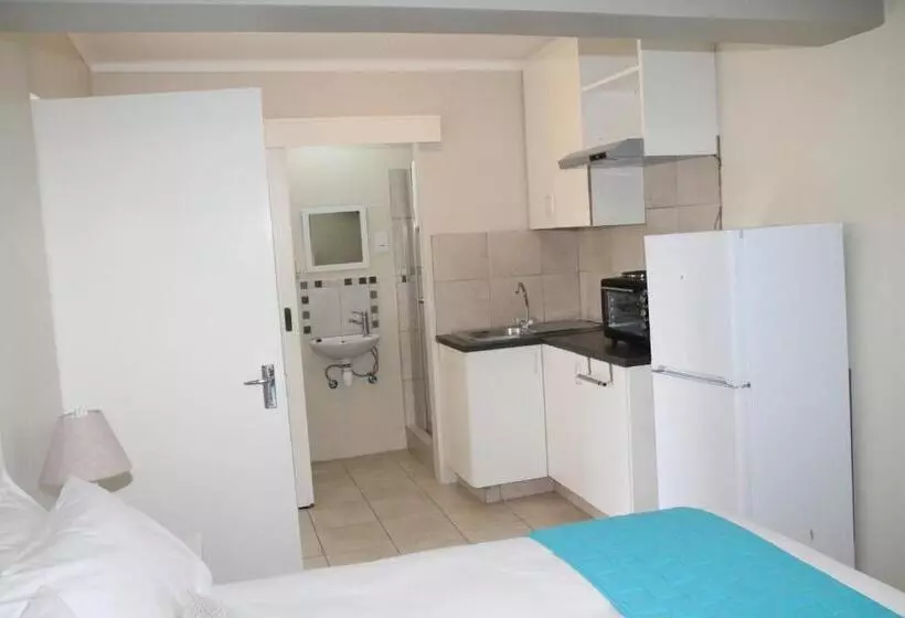 Majatalo Kayamina Guesthouse