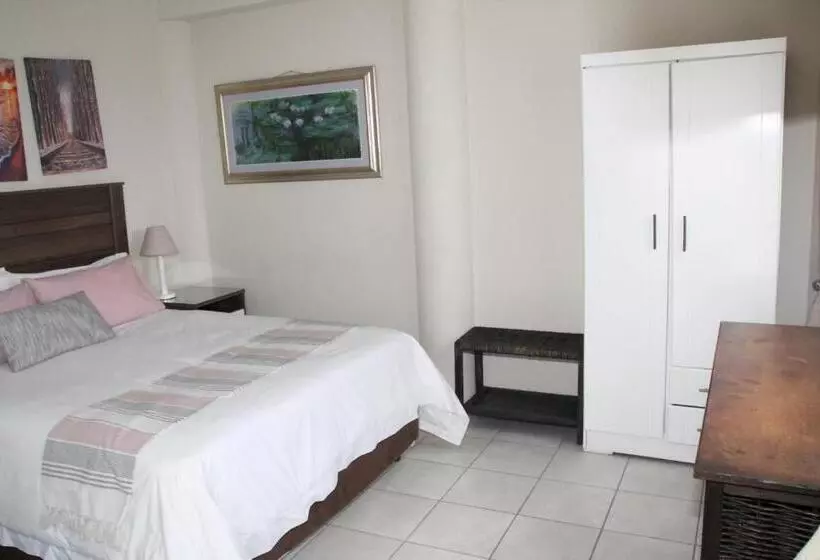 Majatalo Kayamina Guesthouse