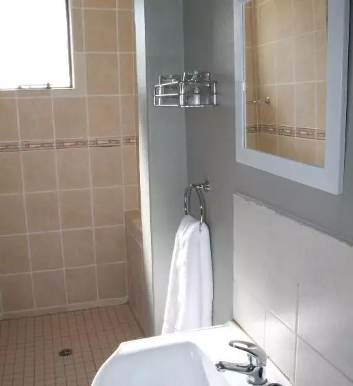 Majatalo Kayamina Guesthouse