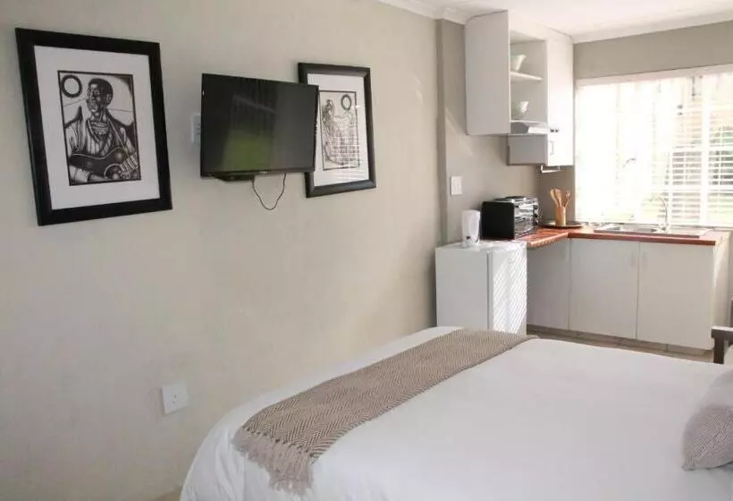 Majatalo Kayamina Guesthouse