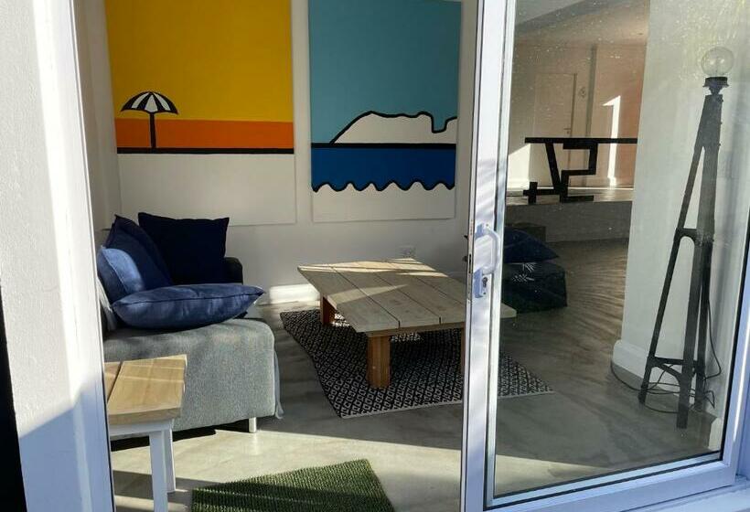 ペンション The Door Rsa Fifty Four