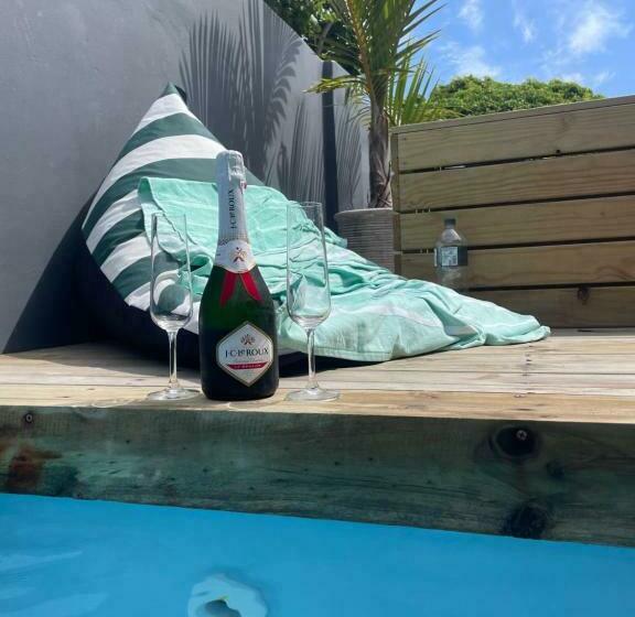 ペンション The Door Rsa Fifty Four