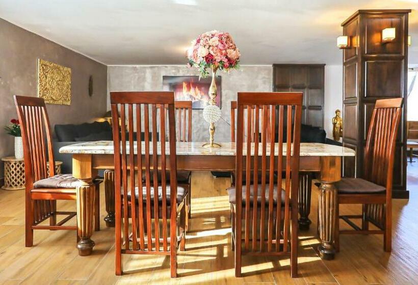 پانسیون Transilvania Mansion