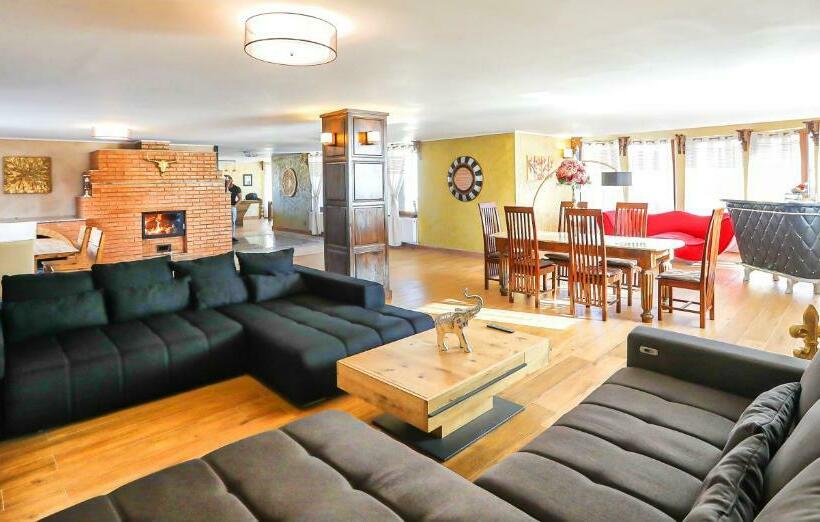 پانسیون Transilvania Mansion