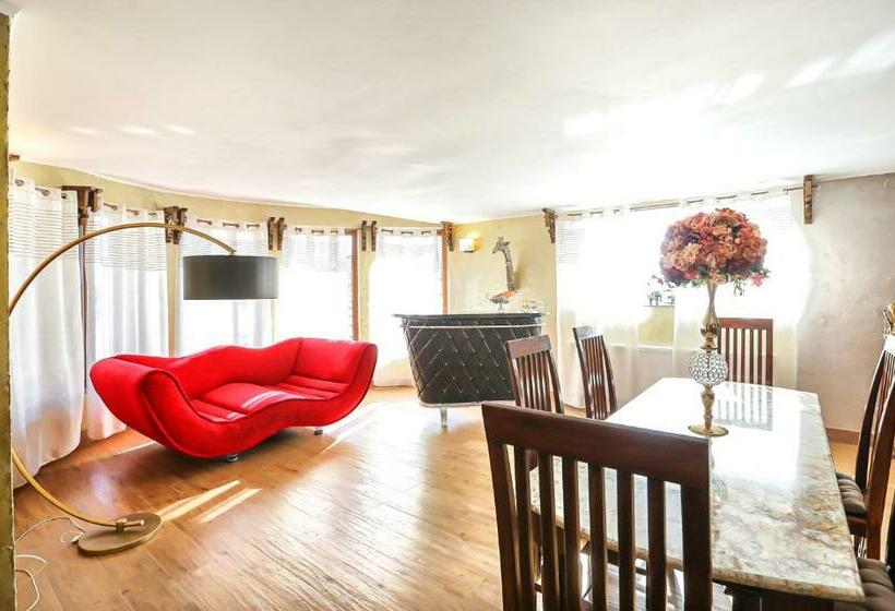 پانسیون Transilvania Mansion