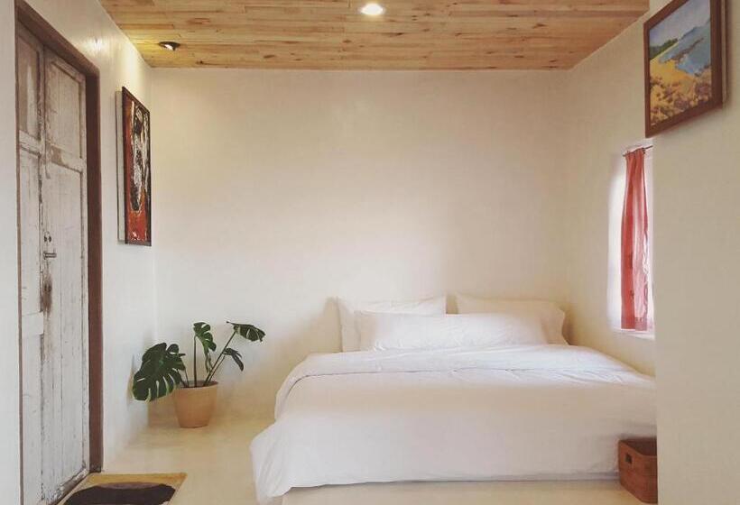 リゾートホテル Maliblues Bed & Art Gallery