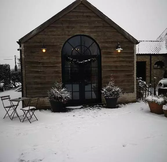 Aamiaismajoitus (B&B) Casa Leone Near Bruges With Jacuzzi & Parking