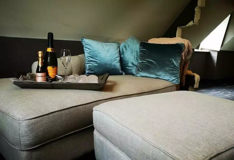 Aamiaismajoitus (B&B) Casa Leone Near Bruges With Jacuzzi & Parking