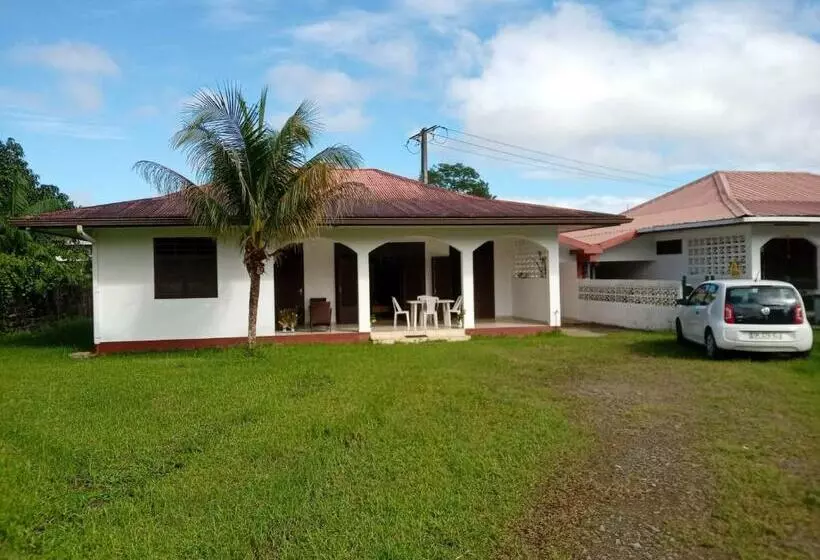 تختخواب و صبحانه La Douce Demeure