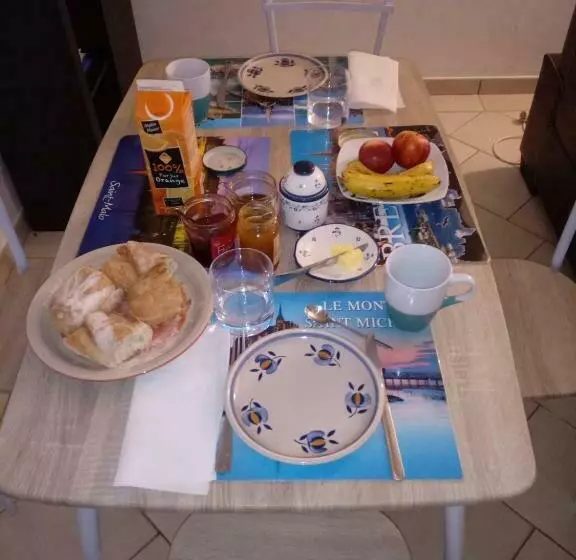 تختخواب و صبحانه La Douce Demeure