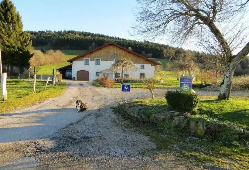 Aamiaismajoitus (B&B) La Ferme Du Bonheur