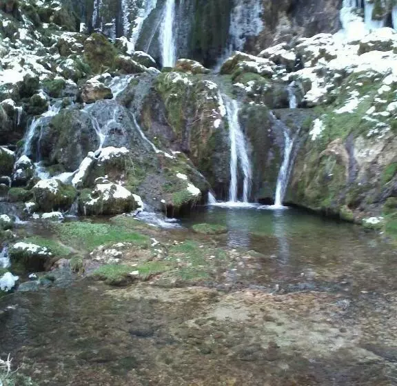 Aamiaismajoitus (B&B) La Ferme Du Bonheur