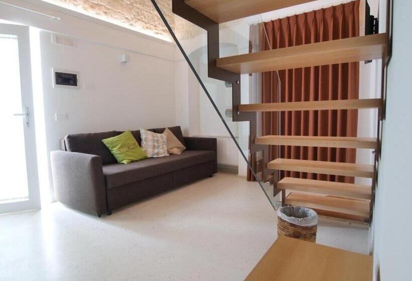 تختخواب و صبحانه Mandorleolio