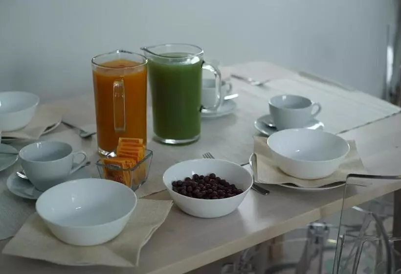 تختخواب و صبحانه Mandorleolio