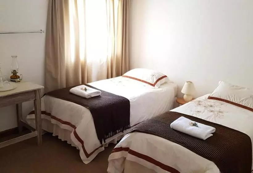 Majatalo Carlton Heights Guesthouse