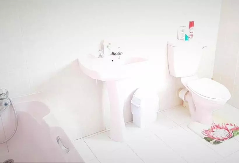 Majatalo Carlton Heights Guesthouse