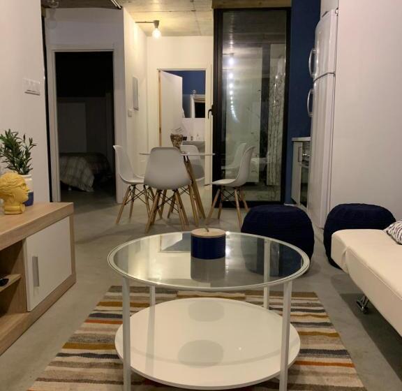 پانسیون Glass Cube