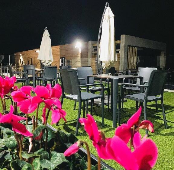 پانسیون Glass Cube