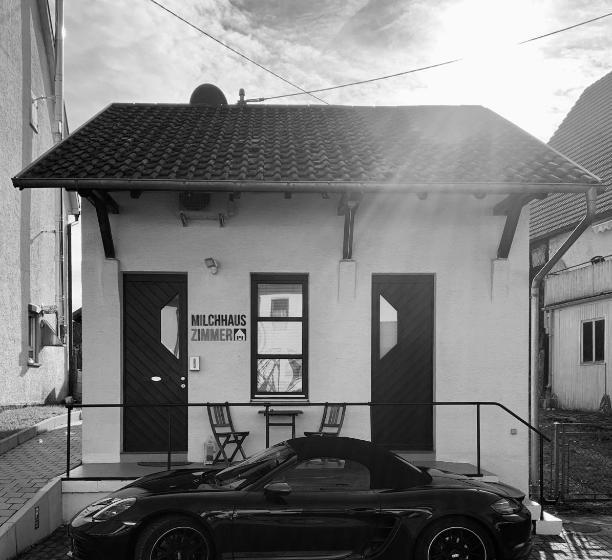פנסיון Milchhaus Zimmer   Tiny House