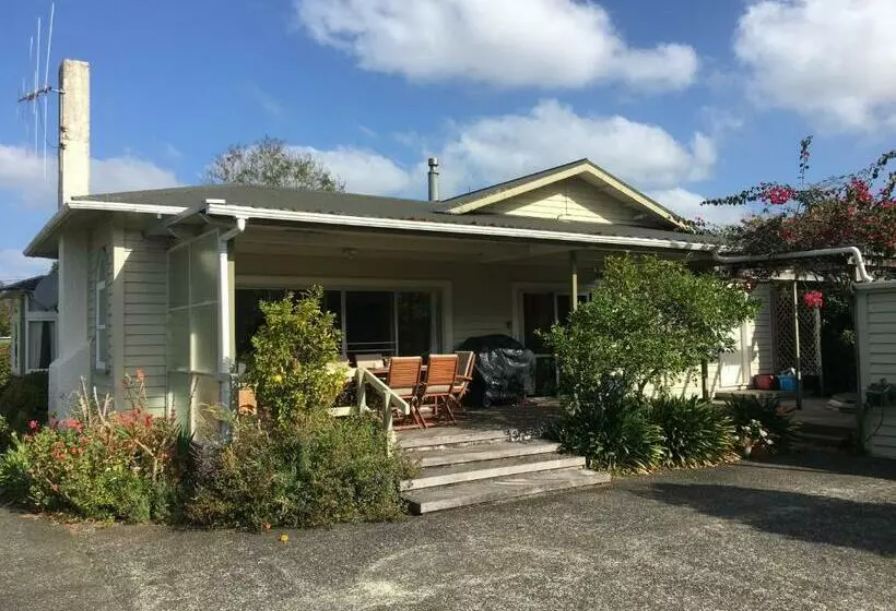 School Lane B&b Wr