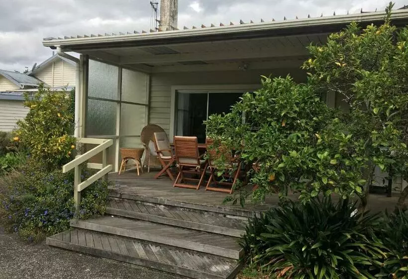 School Lane B&b Wr