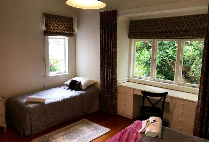 School Lane B&b Wr