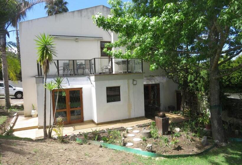 تختخواب و صبحانه Cul De Sac Accommodation