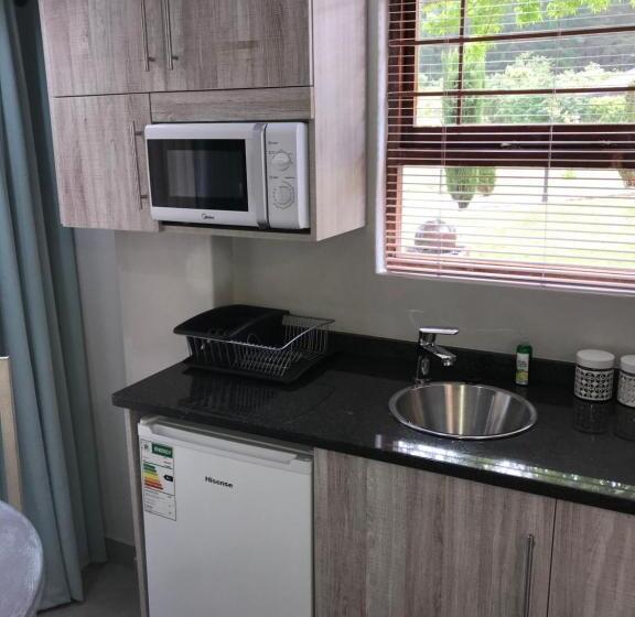 تختخواب و صبحانه Cul De Sac Accommodation