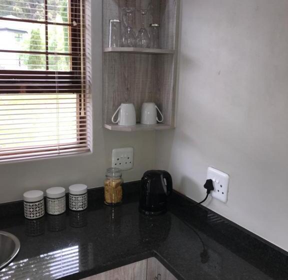 تختخواب و صبحانه Cul De Sac Accommodation