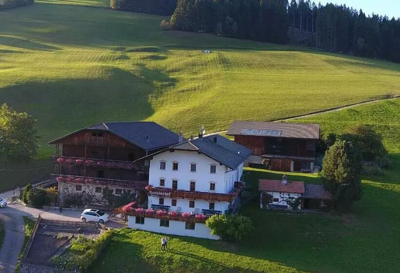 Aamiaismajoitus (B&B) Hanslerhof