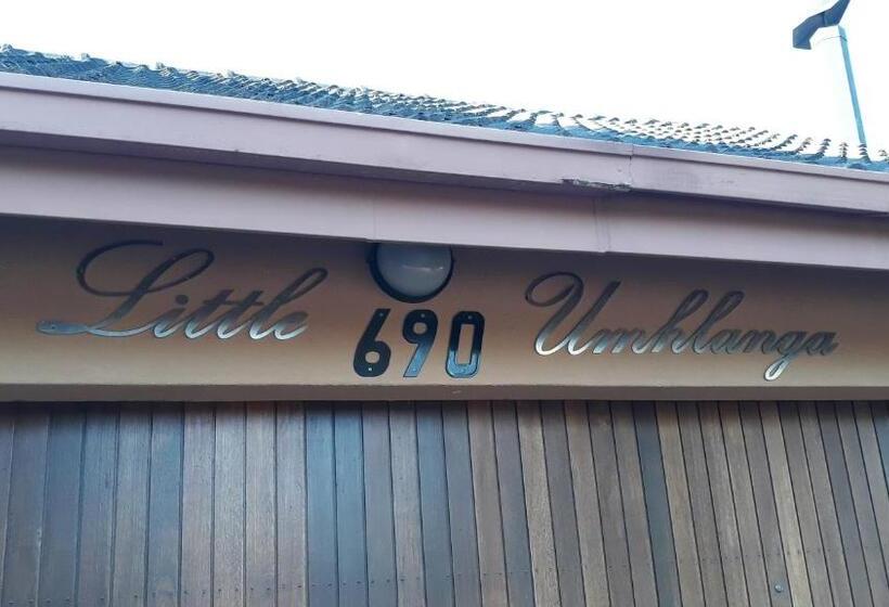 Bed and Breakfast Little Umhlanga. Sunflower Suite