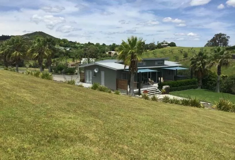 Aamiaismajoitus (B&B) Pukeko Nest