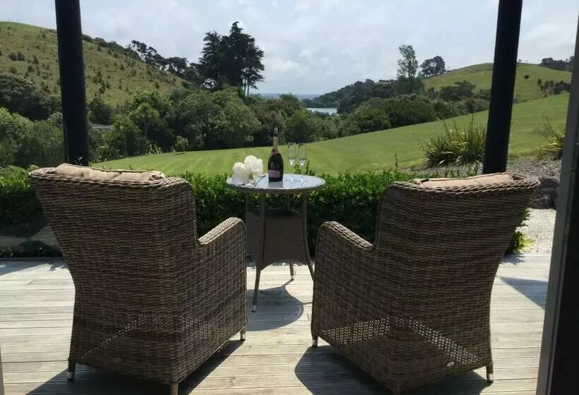 Aamiaismajoitus (B&B) Pukeko Nest