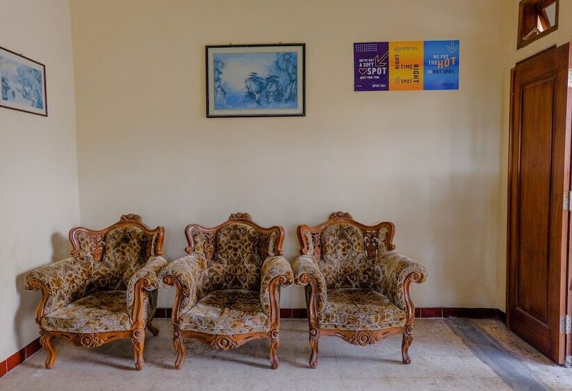 Hotelli Spot On 1847 Maya