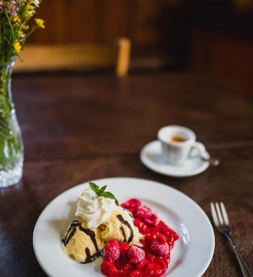 ホテル Turnovská Chata