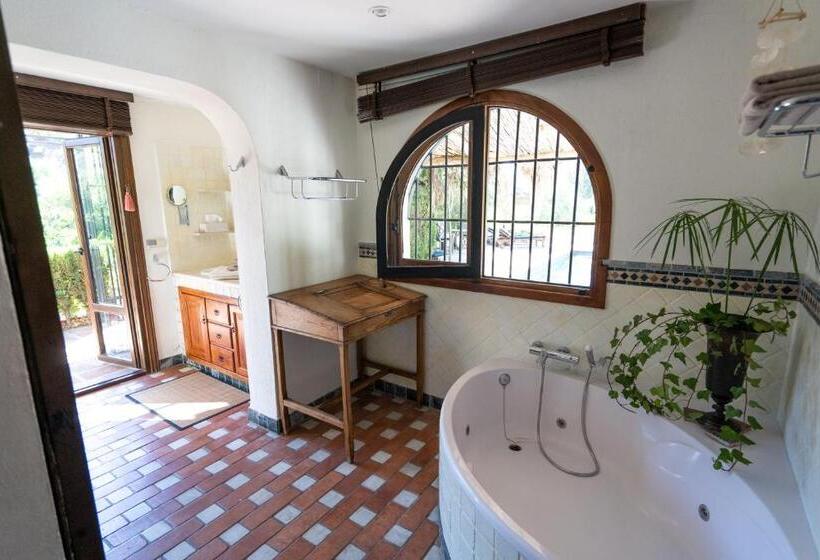 پانسیون A Natural Retreat