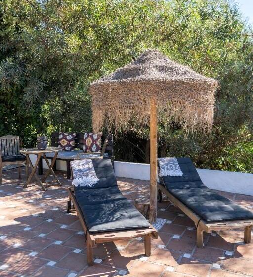 پانسیون A Natural Retreat