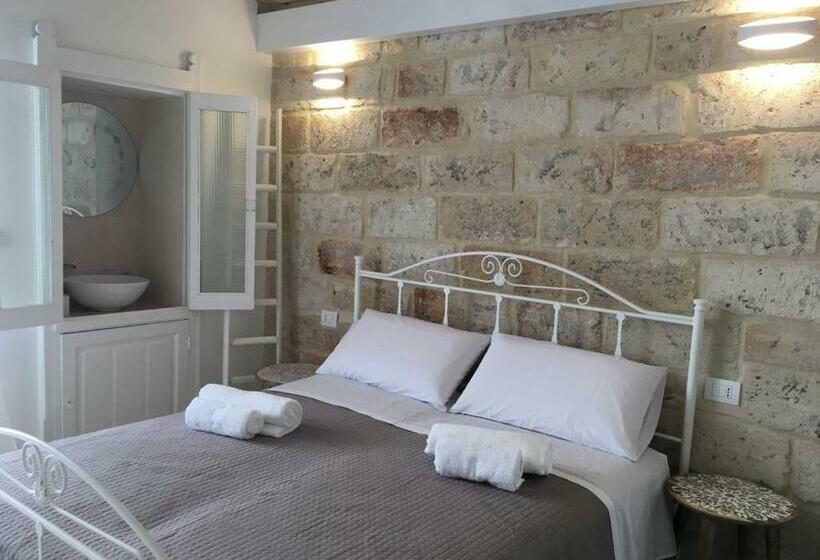 پانسیون Locus Amoenus