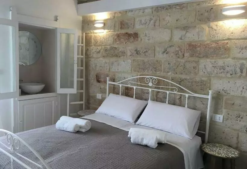 پانسیون Locus Amoenus