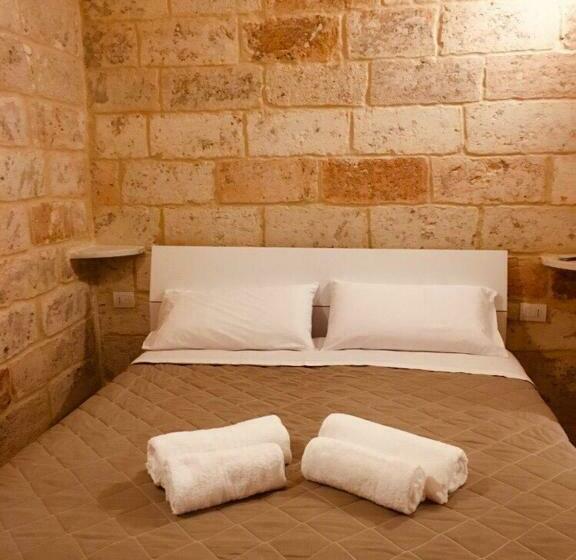 پانسیون Locus Amoenus