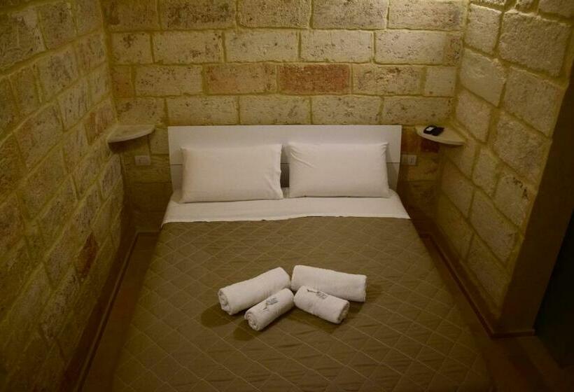 پانسیون Locus Amoenus