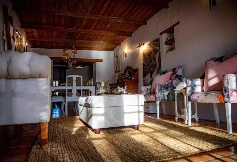ペンション Oak Falls Accomodation