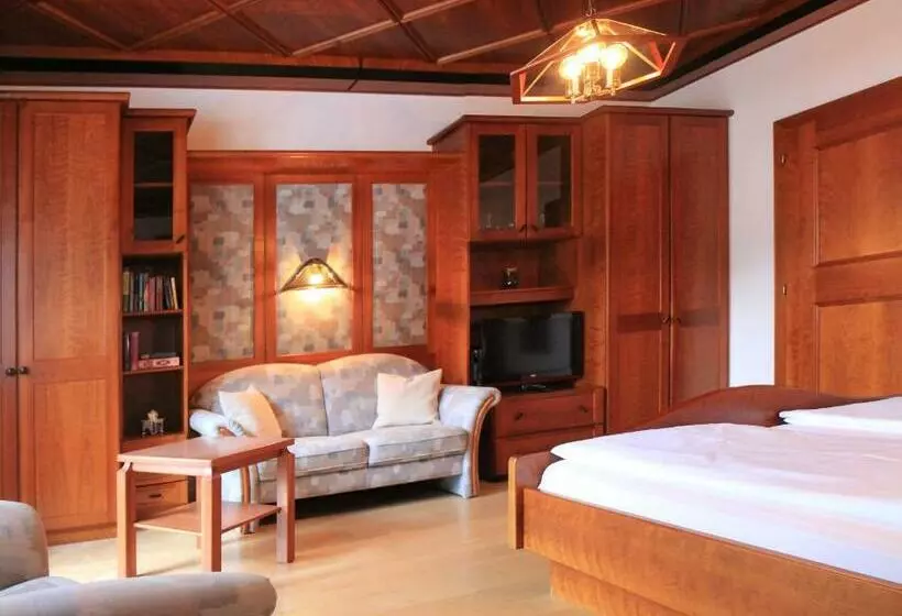 تختخواب و صبحانه Haus Niklehen