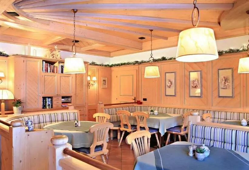 تختخواب و صبحانه Haus Niklehen
