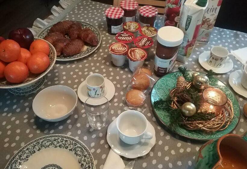 تختخواب و صبحانه La Casa Delle Storie