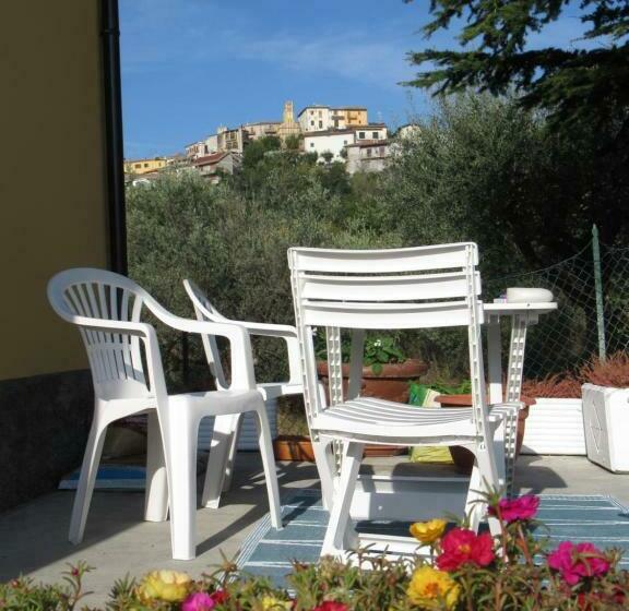 تختخواب و صبحانه La Casa Delle Storie