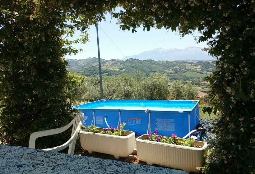 تختخواب و صبحانه La Casa Delle Storie