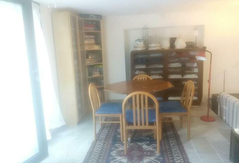 تختخواب و صبحانه La Casa Delle Storie