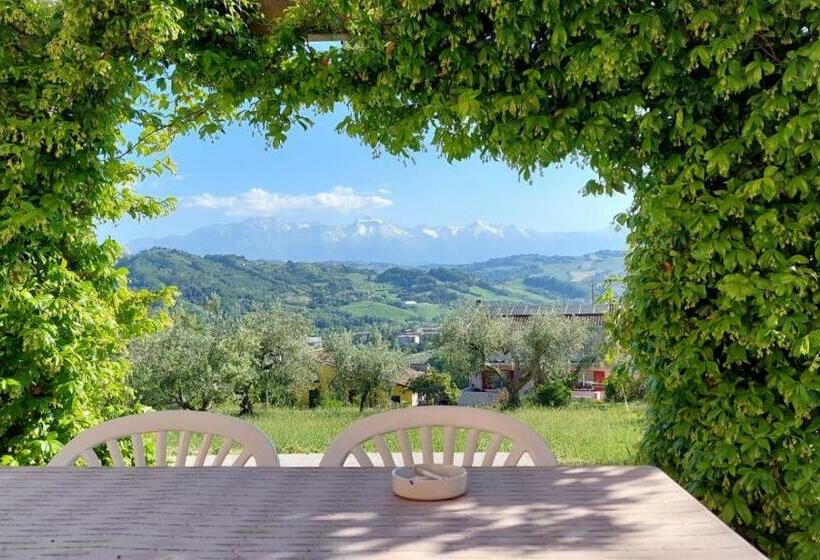 تختخواب و صبحانه La Casa Delle Storie